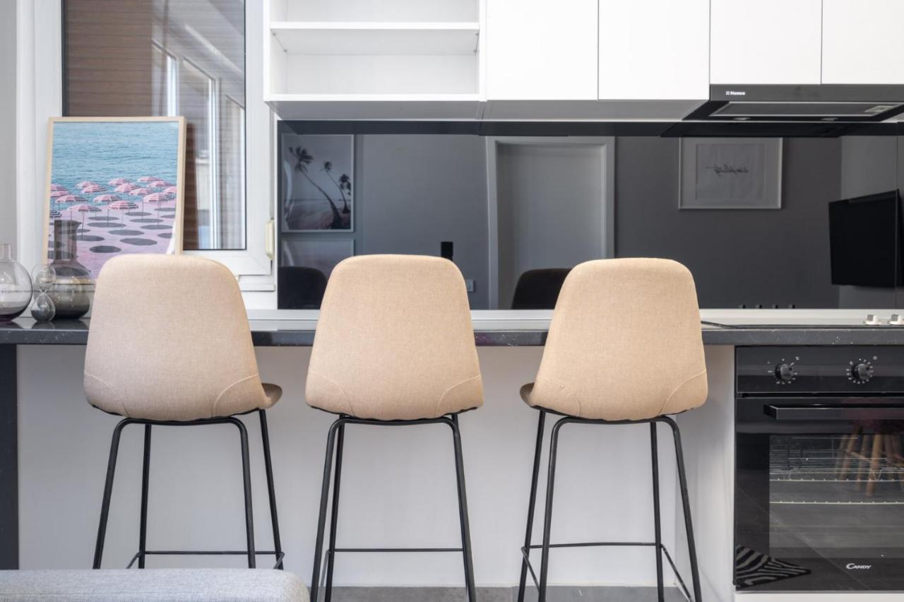 Minimalist Design In Magheru Bucharest