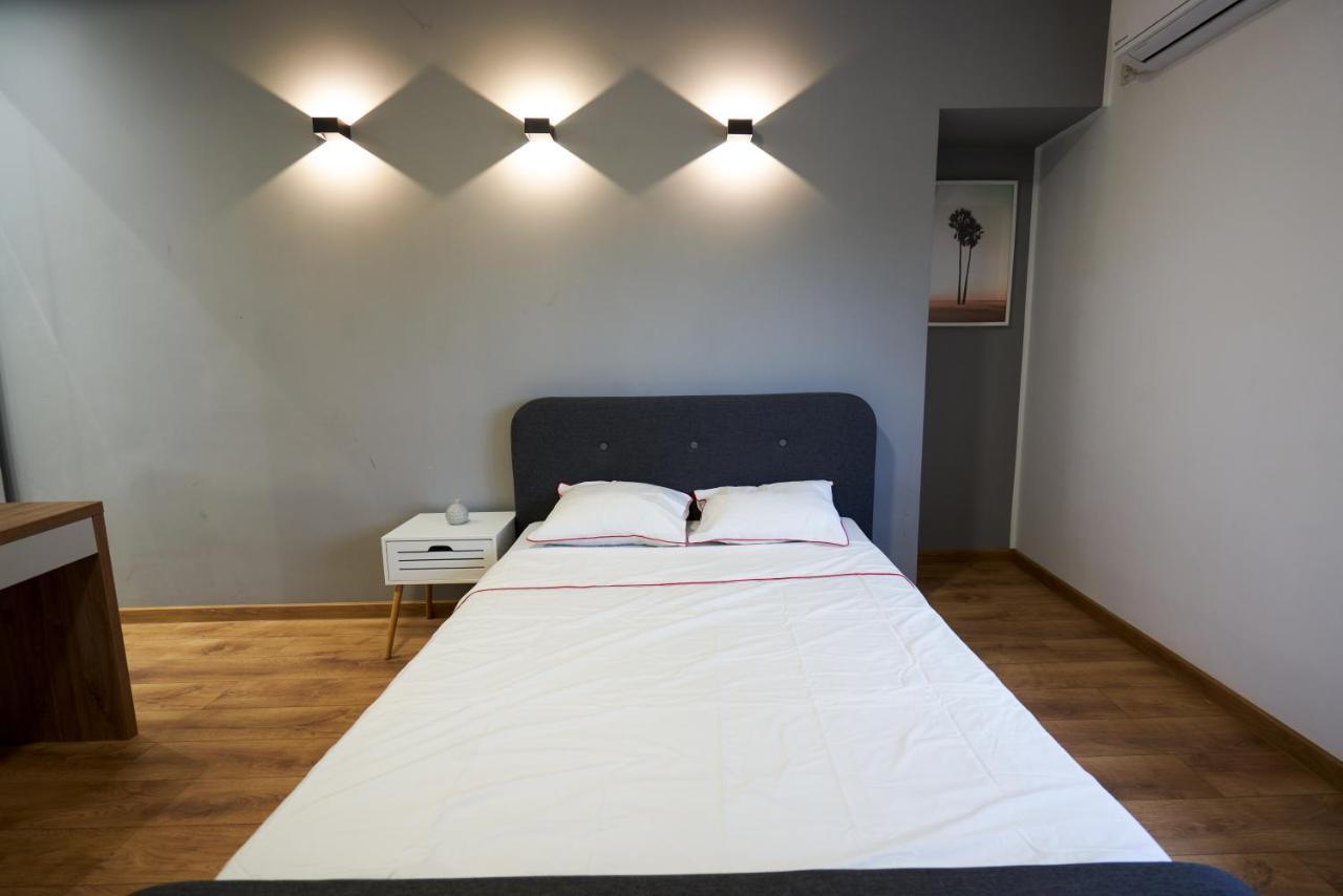 Minimalist Design In Magheru Bucarest